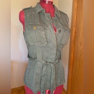 Design Lab Lord &Taylor green Utility Vest. Cotton, size M, soft, good condition